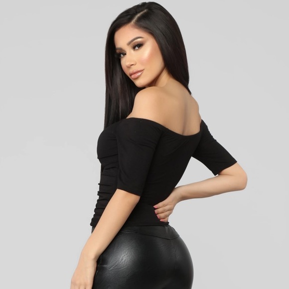 Fashion Nova Off Shoulder Top - Picture 3 of 4